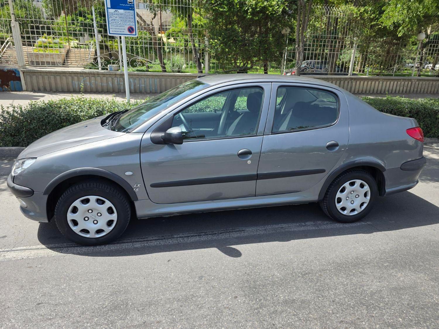 پژو ۲۰۶ صندوق دار v8 - 1394