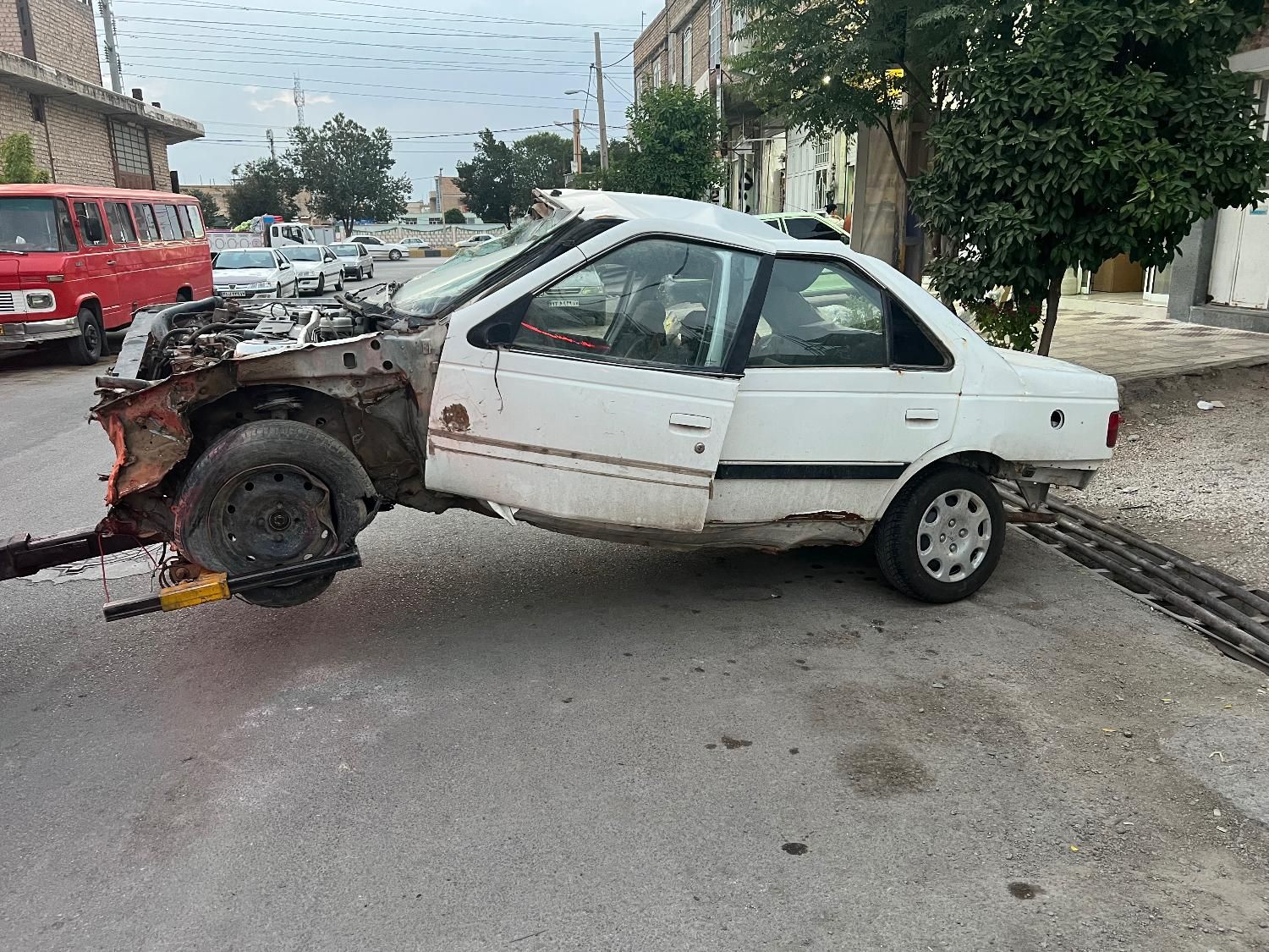 پژو پارس دوگانه سوز - 1390