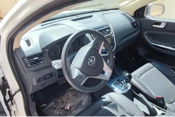 جک J4 اتوماتیک ساده - 1403