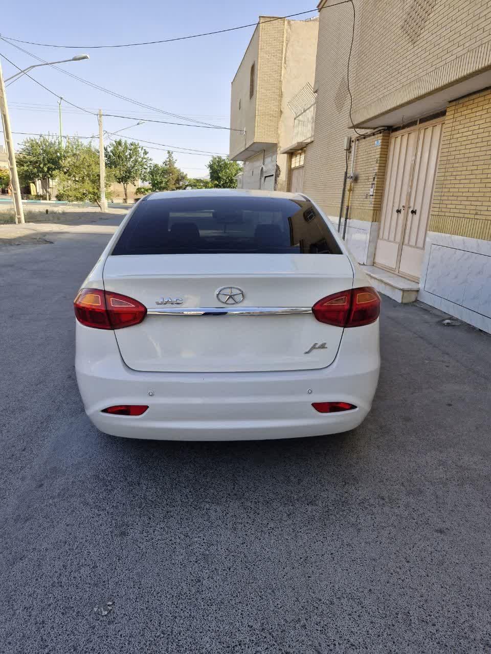 جک J4 اتوماتیک ساده - 1400