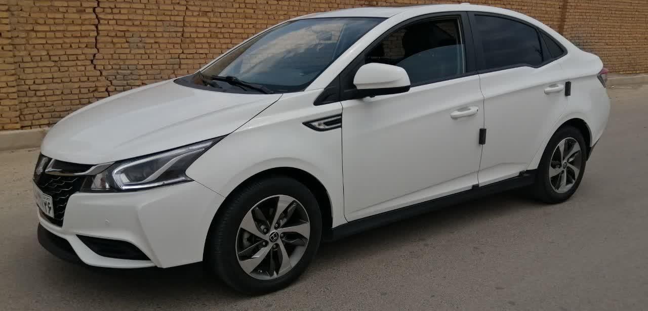 خودرو لوکسژن، U6 آگهی ann_19298094