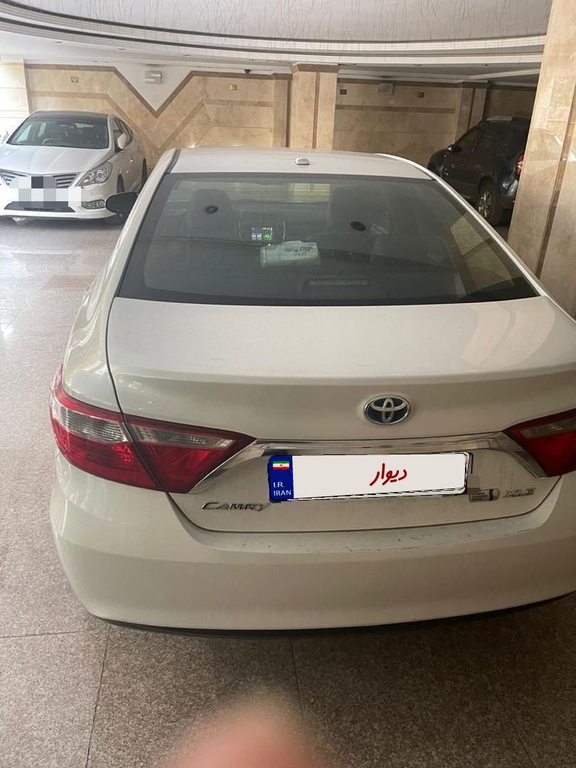 تویوتا کمری XLE - 2016