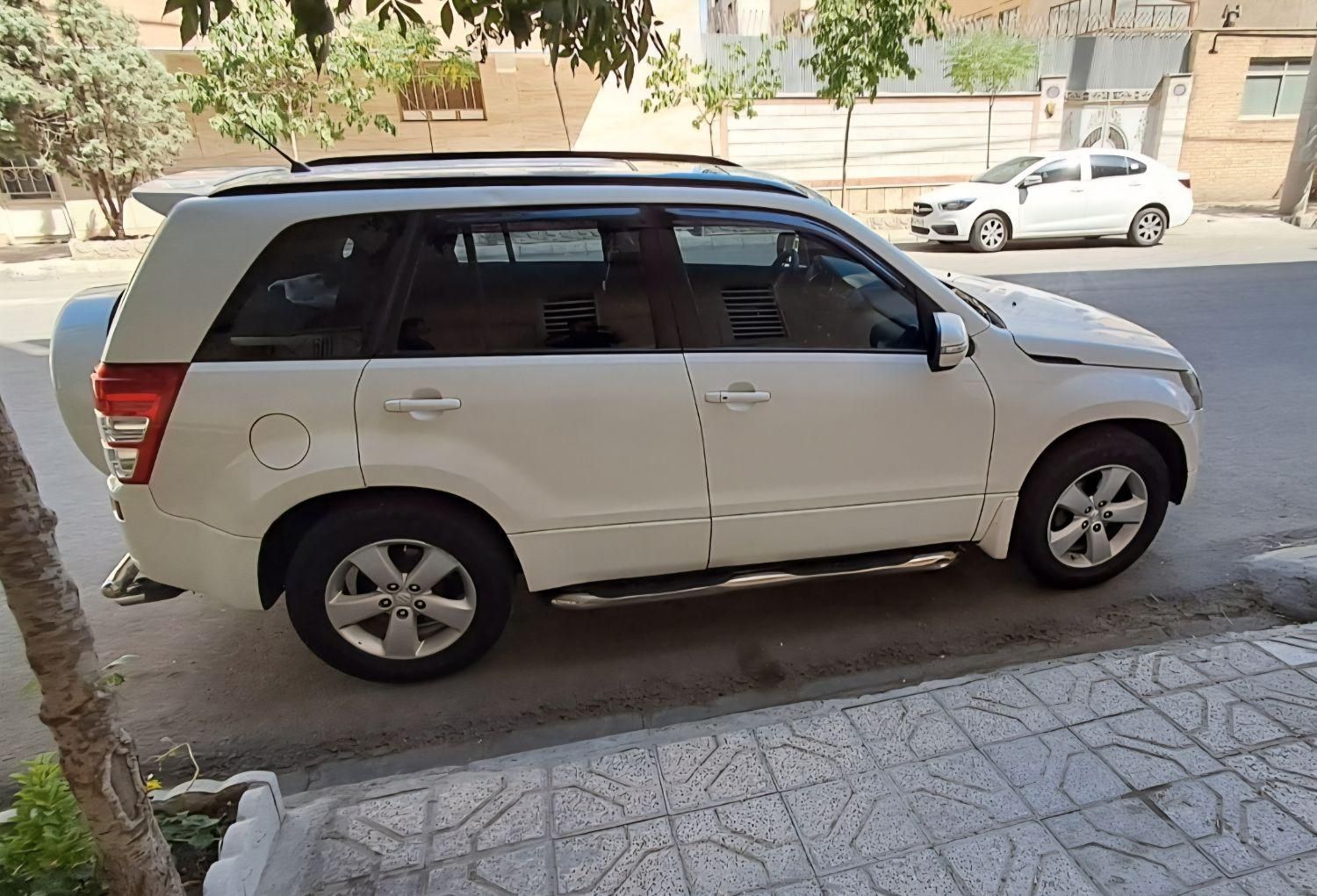 سوزوکی ویتارا ایران خودرو 2400 اتوماتیک - 1389