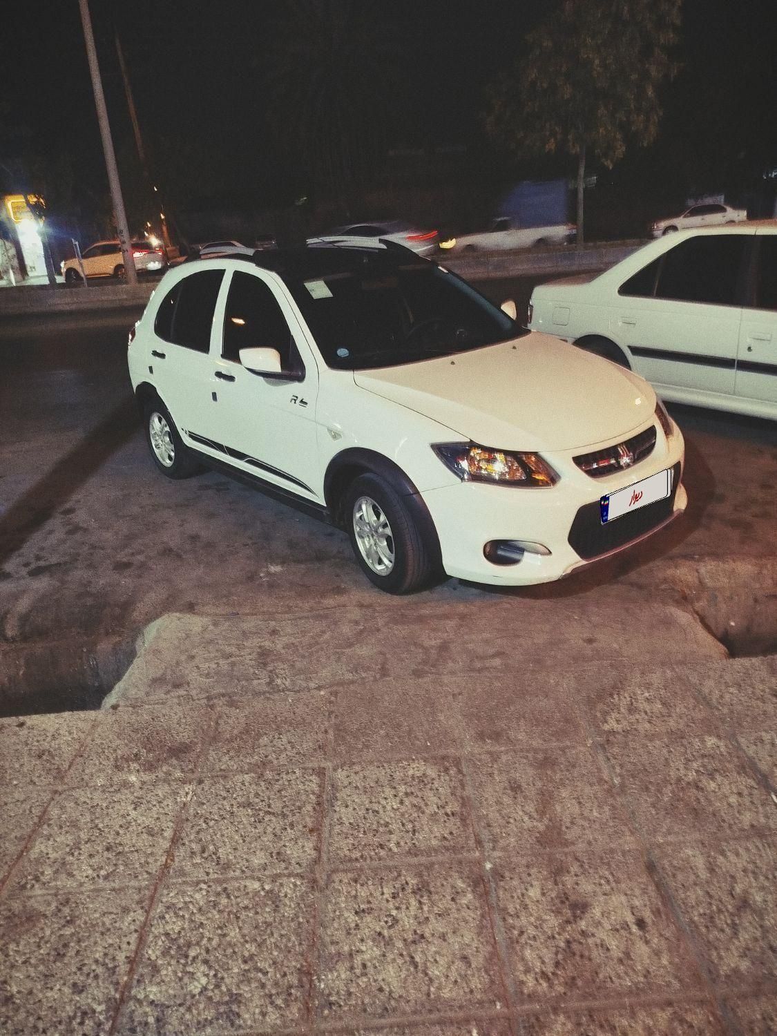 خودرو کوییک، R آگهی ann_19299374