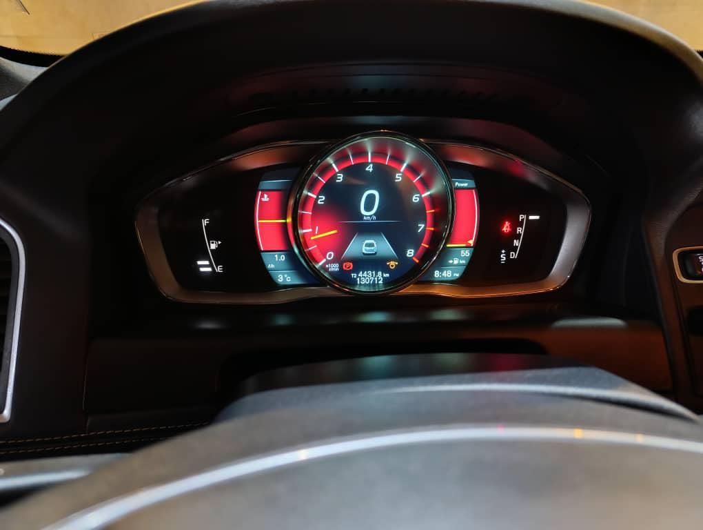 ولوو XC60 R-DESIGN - 2014