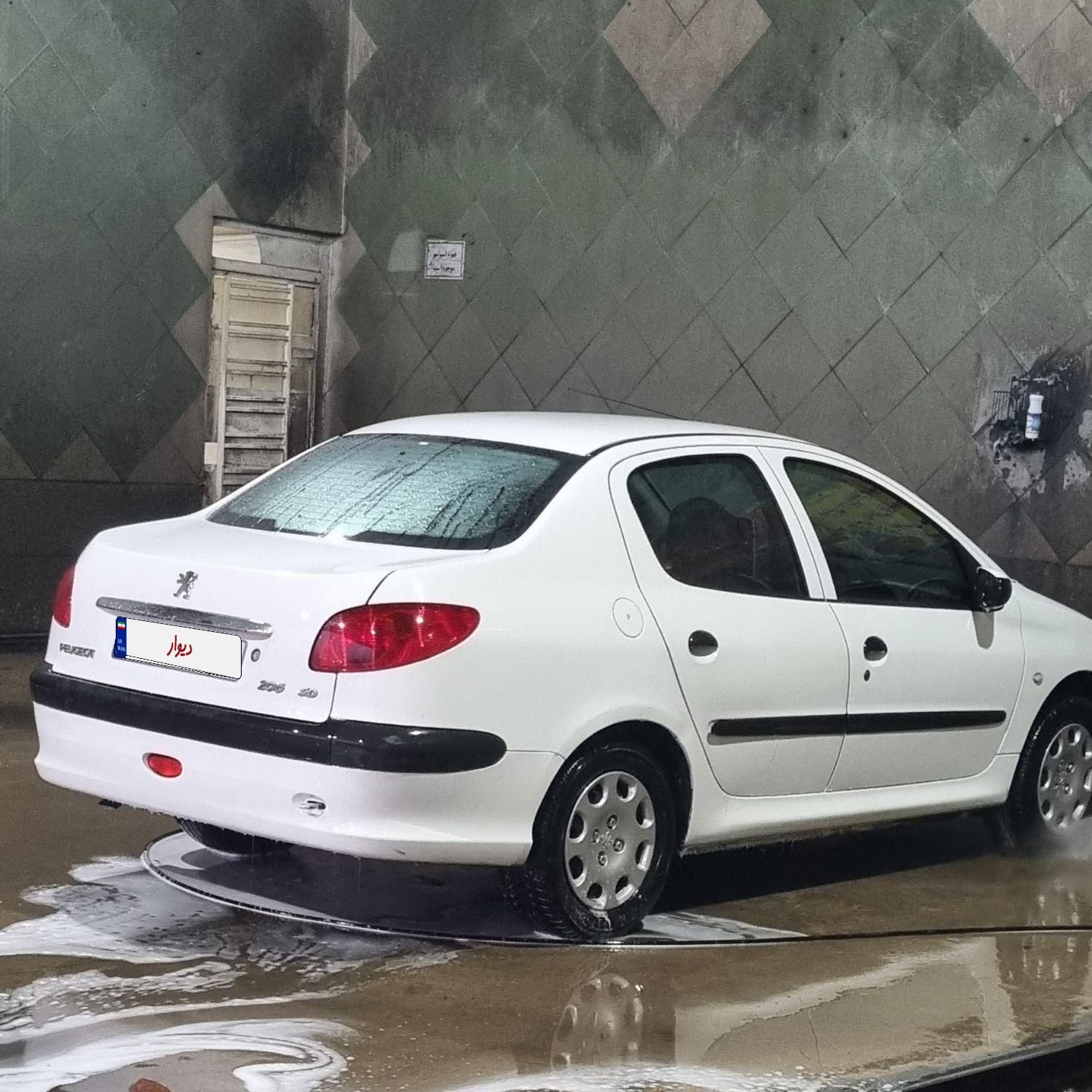 پژو ۲۰۶ صندوق دار v8 - 1395