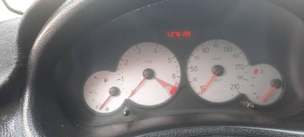 پژو ۲۰۶ صندوق دار v8 - 1390