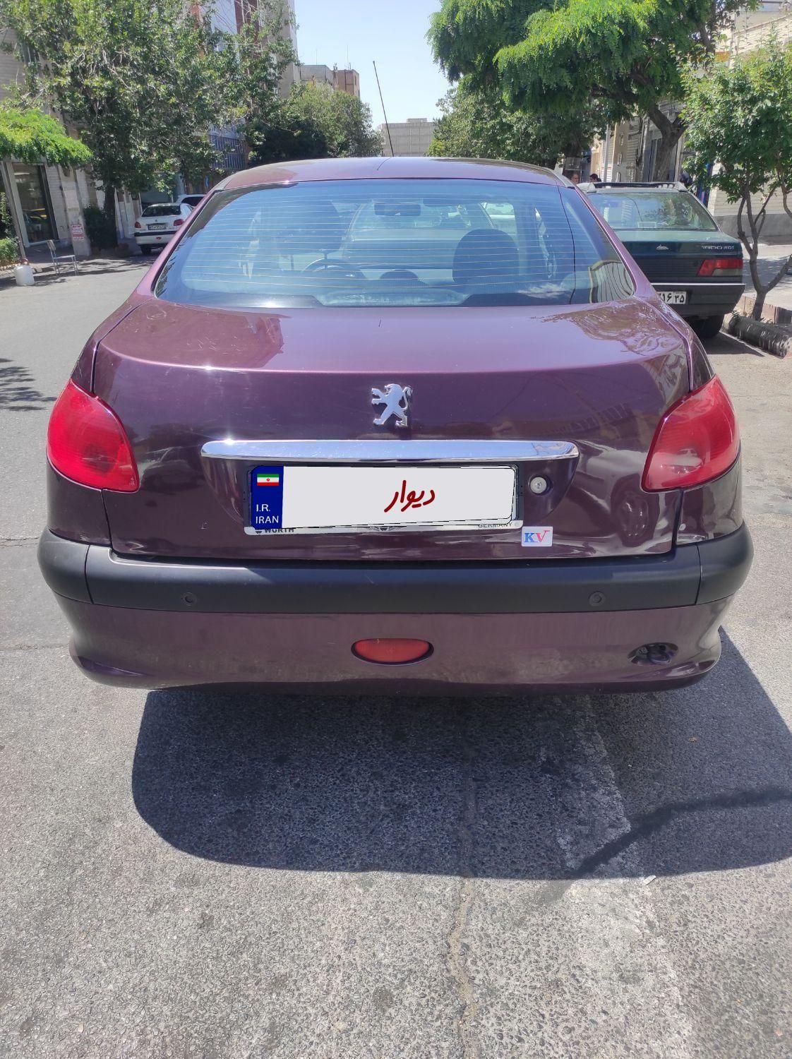 پژو ۲۰۶ صندوق دار v8 - 1395