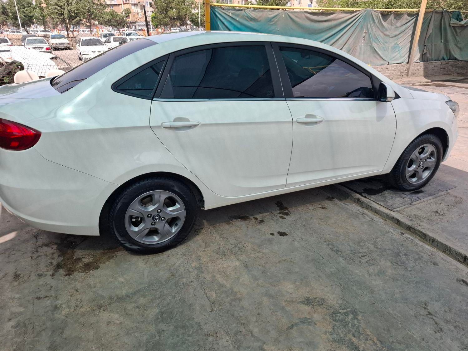 جک J4 اتوماتیک ساده - 1402