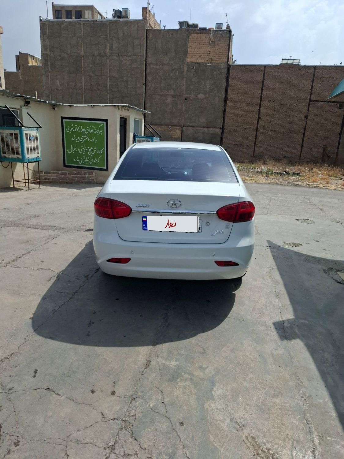 جک J4 اتوماتیک ساده - 1402