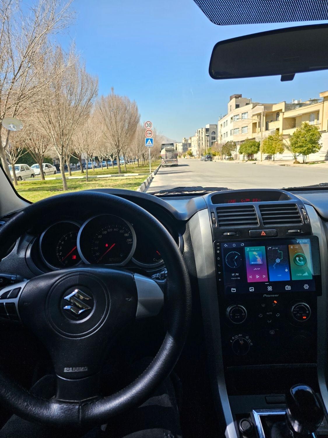 سوزوکی ویتارا ایران خودرو 2000 دنده‌ای - 1388