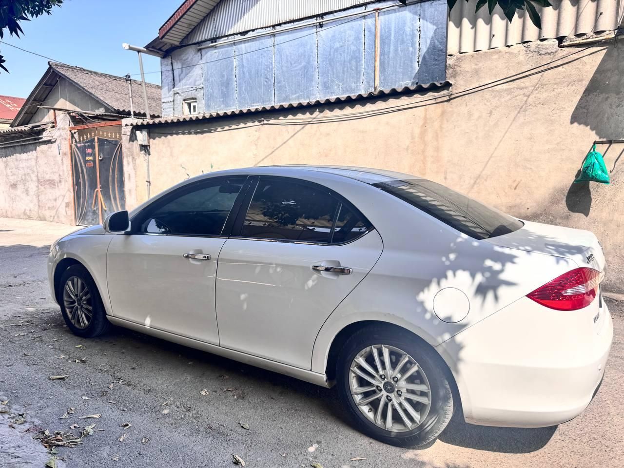 جک J5 اتوماتیک - 1396
