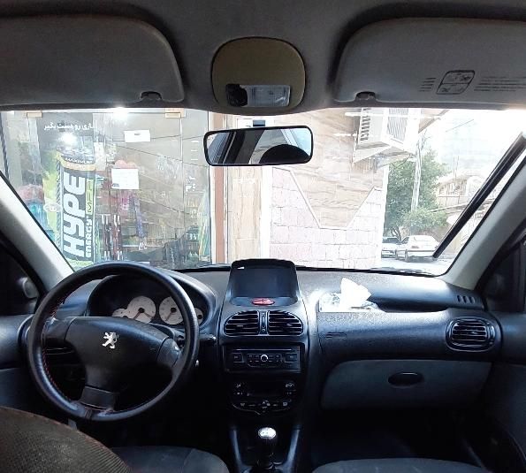 پژو ۲۰۶ صندوق دار v8 - 1398