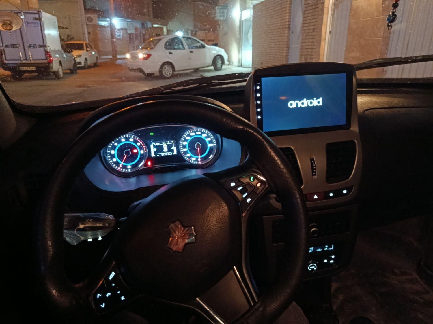 خودرو کوییک، R آگهی ann_19301478