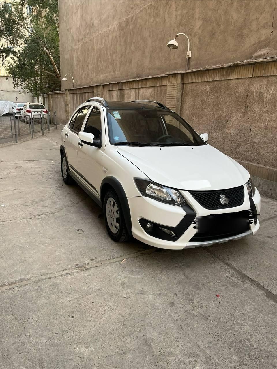 کوییک R دنده‌ای - 1403