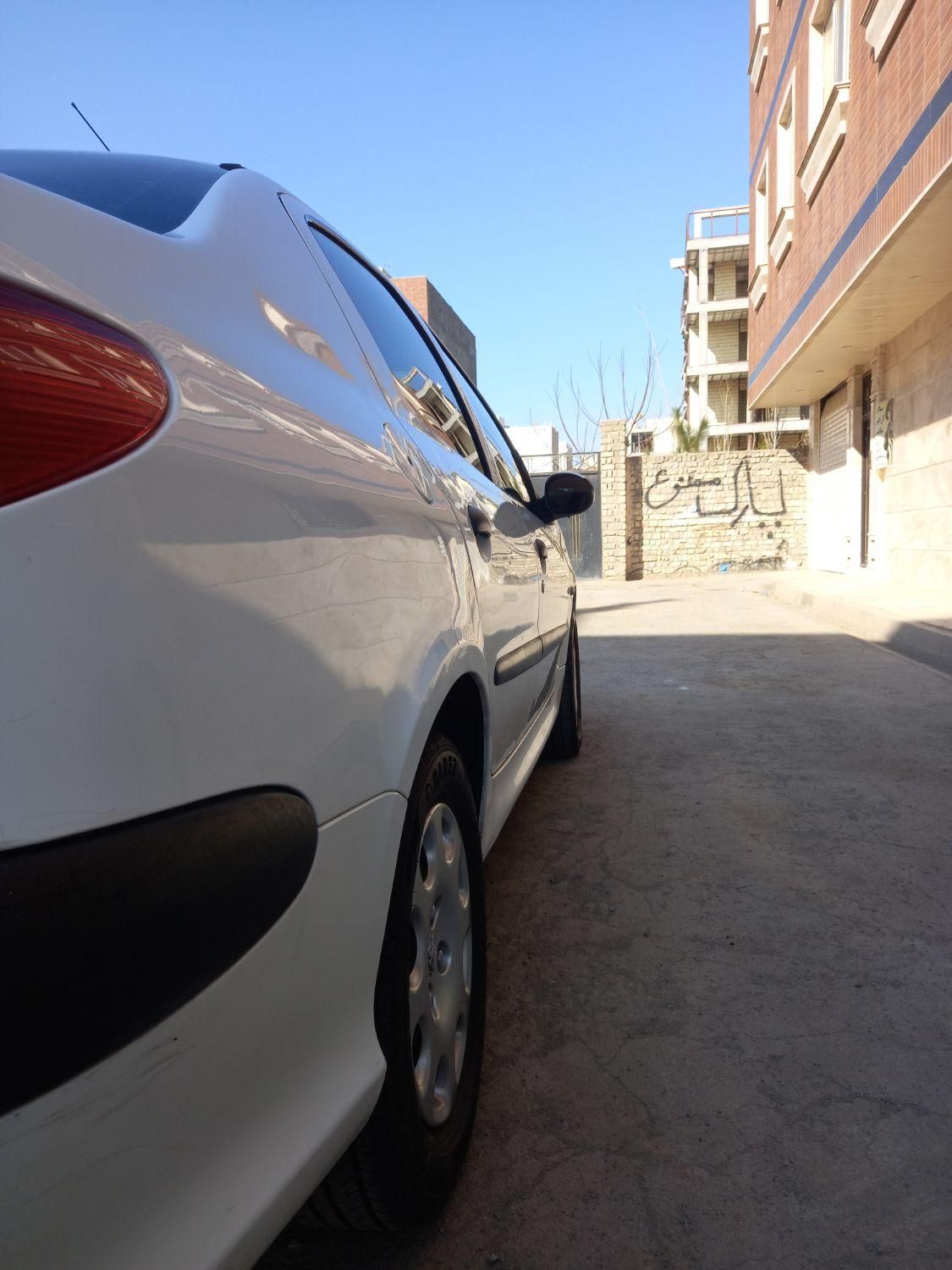 پژو ۲۰۶ صندوق دار v8 - 1394