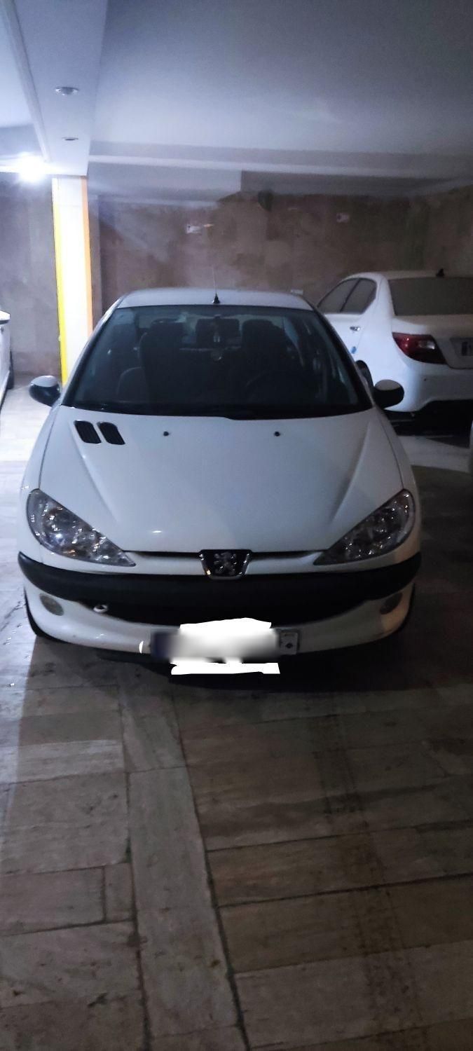 پژو ۲۰۶ صندوق دار v8 - 1396