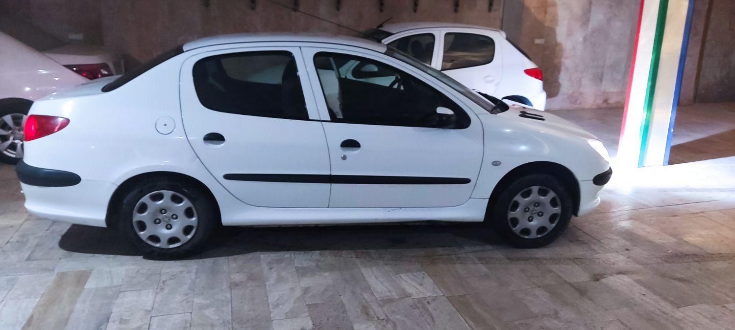 پژو ۲۰۶ صندوق دار v8 - 1396