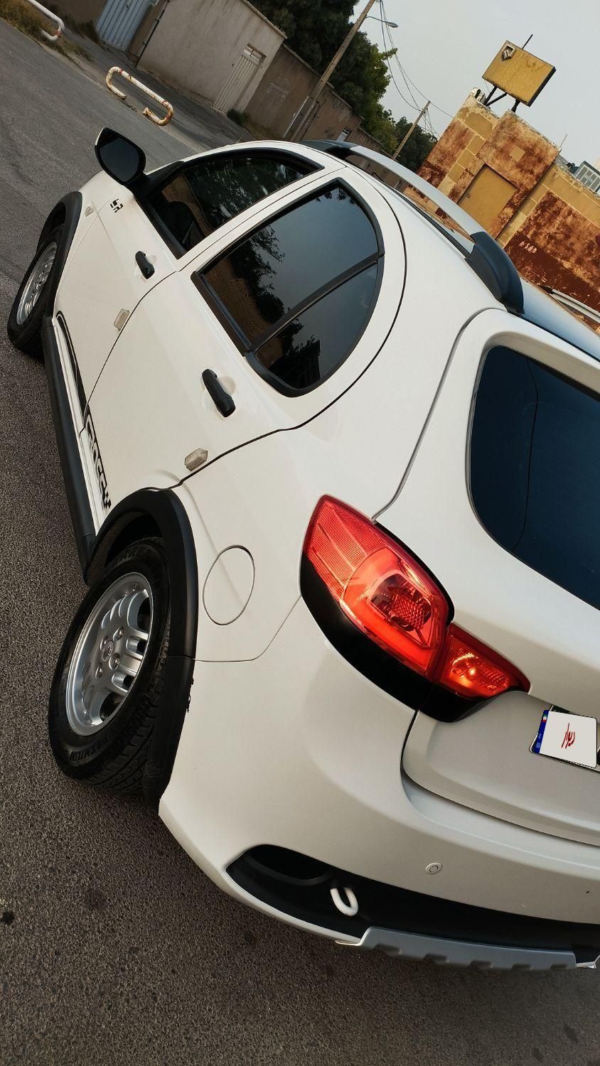 خودرو کوییک، R آگهی ann_19303452