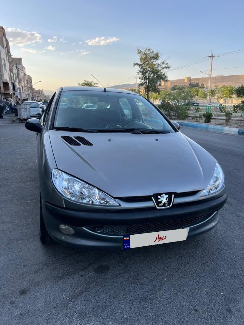 پژو ۲۰۶ صندوق دار v8 - 1394