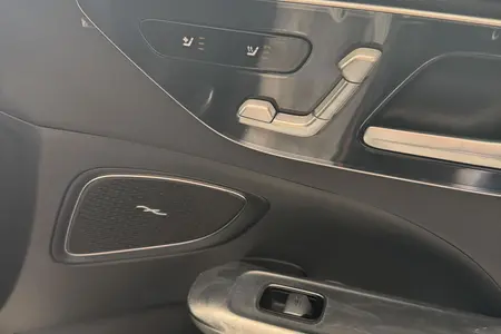 بنز C 200 - 2025