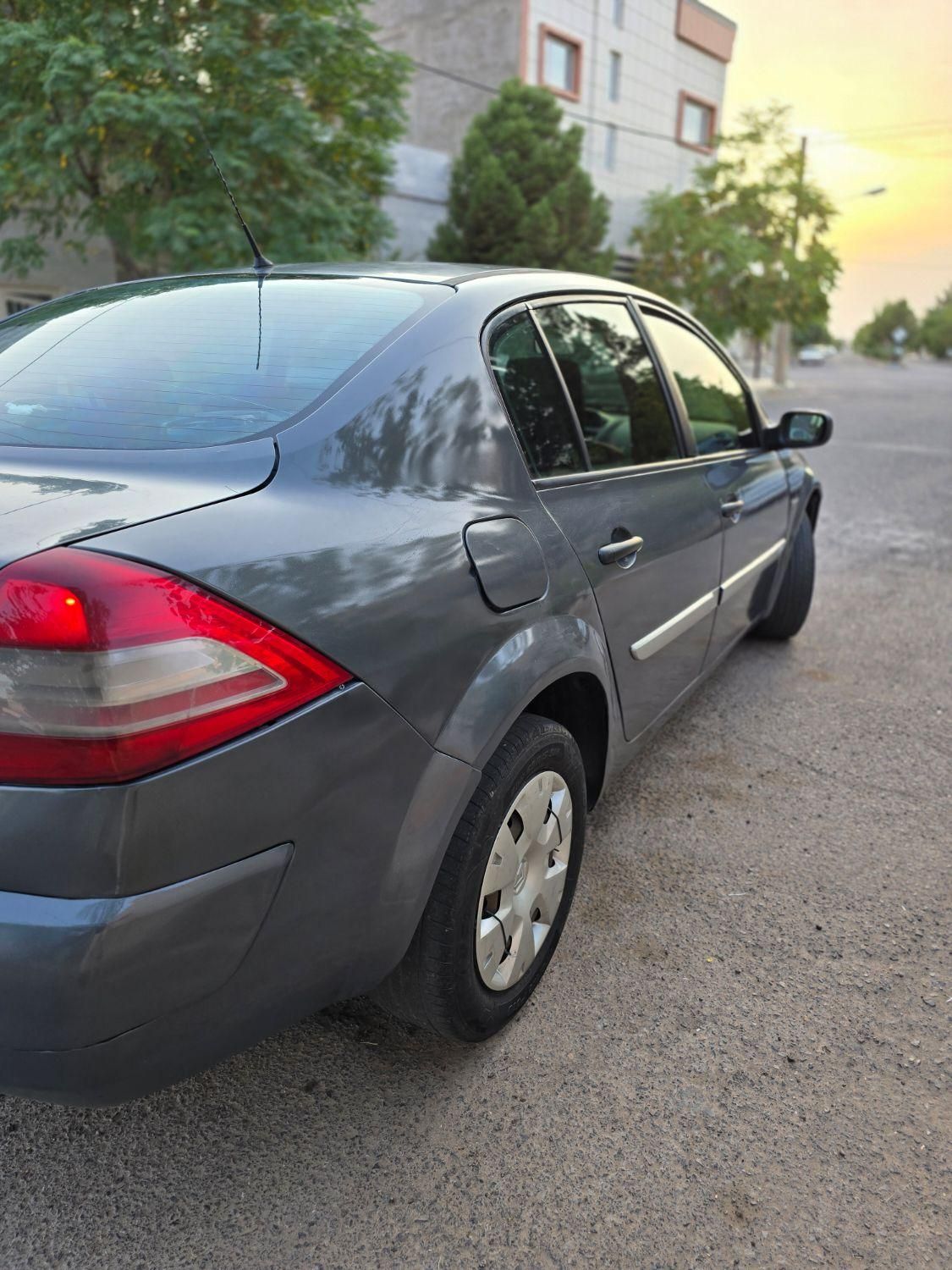 رنو مگان وارداتی دنده‌ای 1600 - 2006