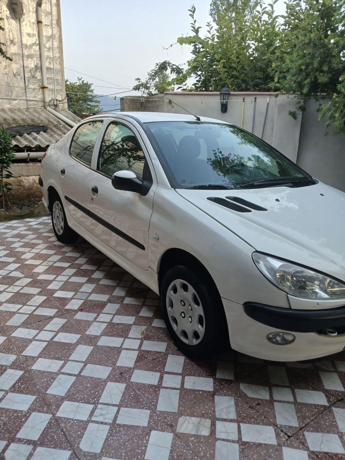پژو ۲۰۶ صندوق دار v8 - 1390
