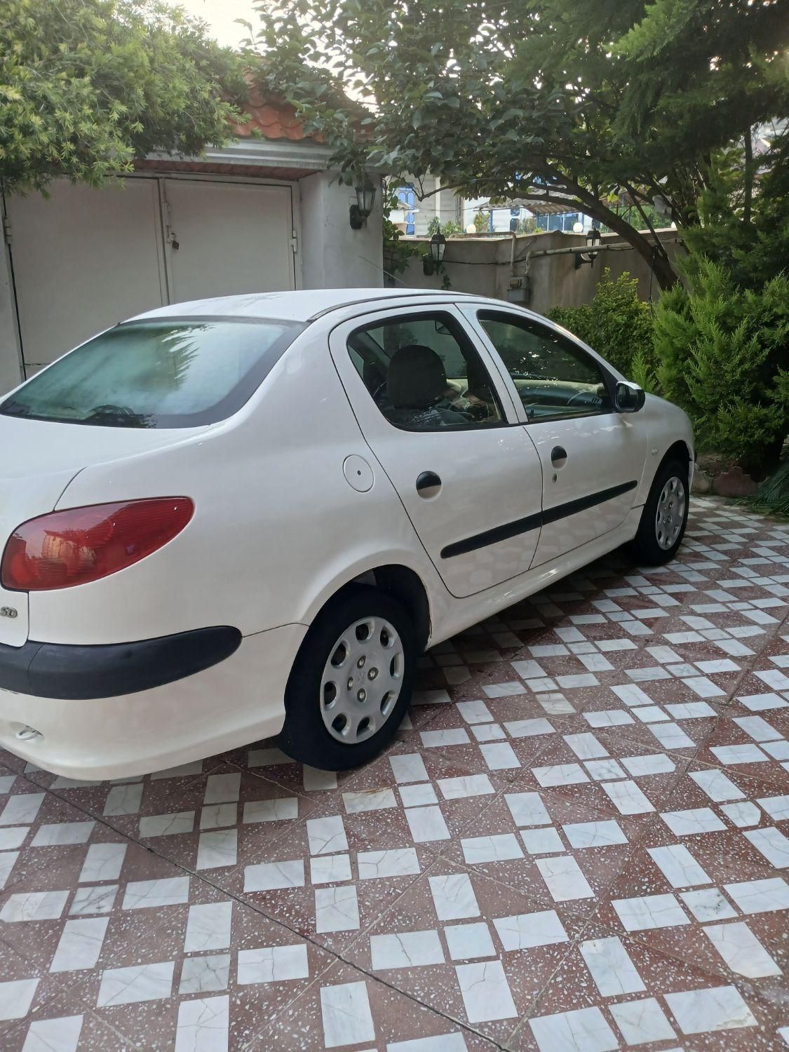 پژو ۲۰۶ صندوق دار v8 - 1390