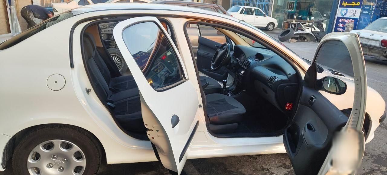 پژو ۲۰۶ صندوق دار v8 - 1399