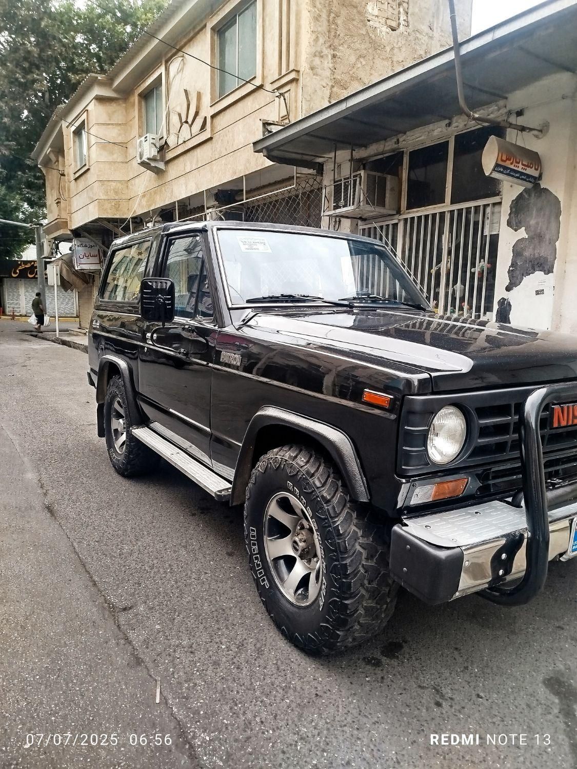 نیسان پاترول دو درب دنده‌ای - 1997