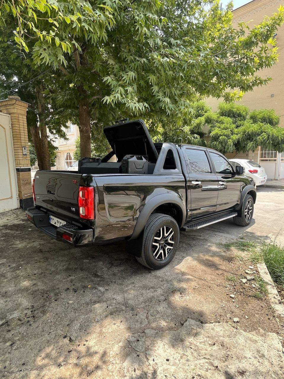 خودرو کی ام سی، T8 آگهی ann_19304029
