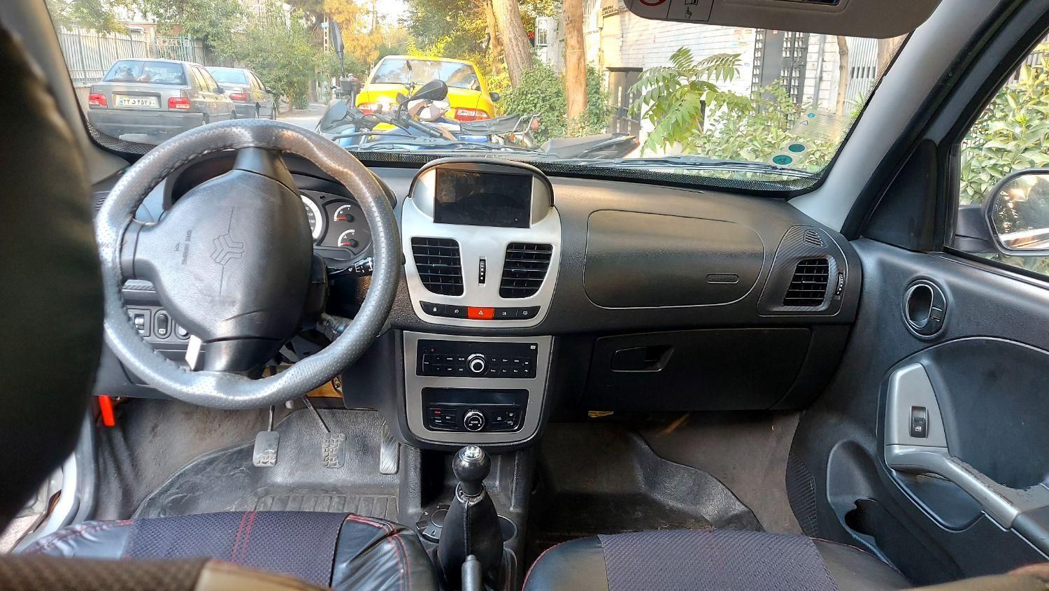 کوییک R دنده‌ای - 1399