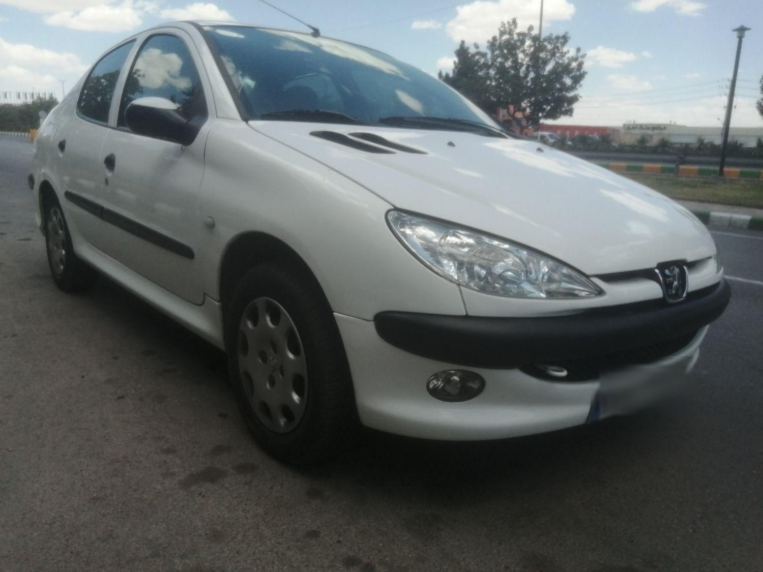 پژو ۲۰۶ صندوق دار v8 - 1394