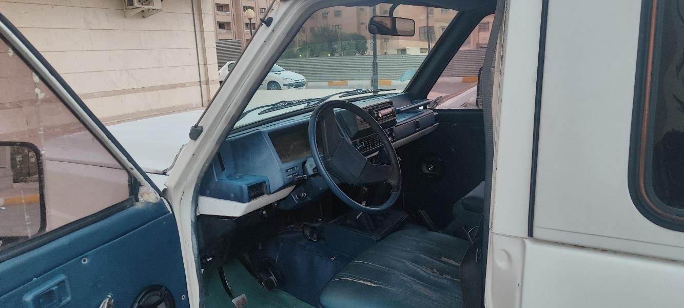 نیسان پاترول دو درب دنده‌ای - 1993