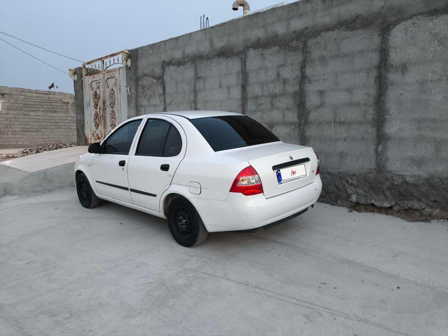 تیبا صندوق دار SX - 1401
