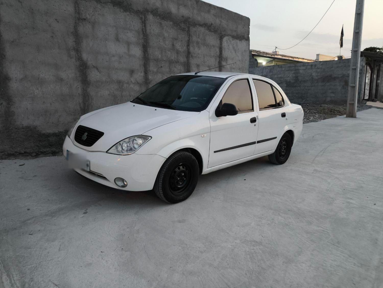 تیبا صندوق دار SX - 1401