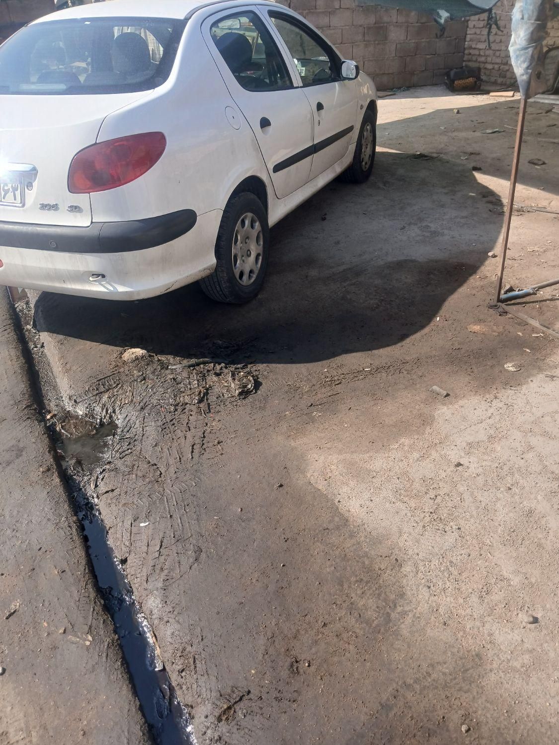 پژو ۲۰۶ صندوق دار v8 - 1397