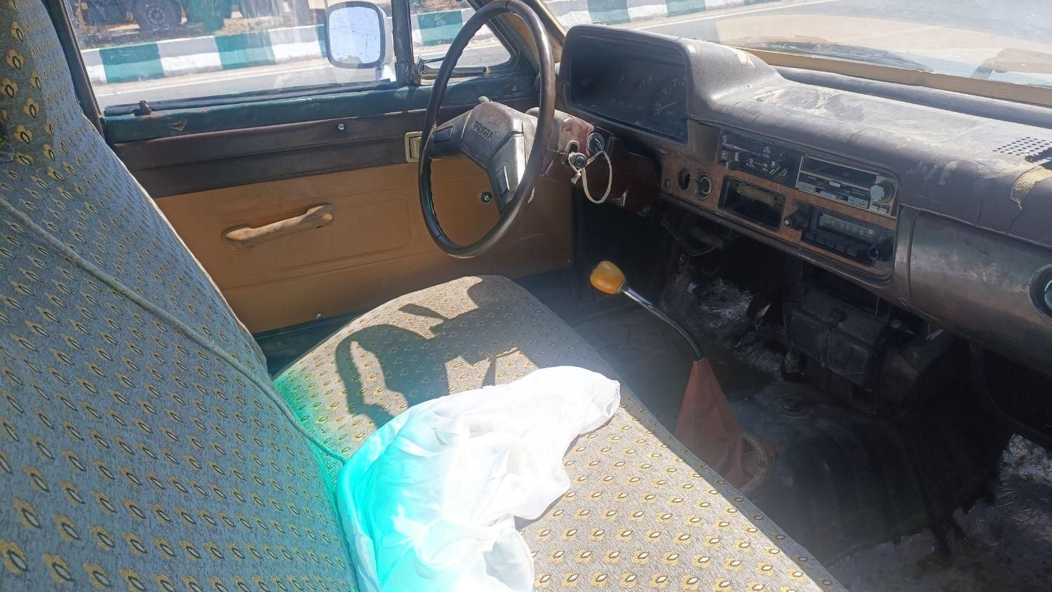 تویوتا کمری XLE - 1402