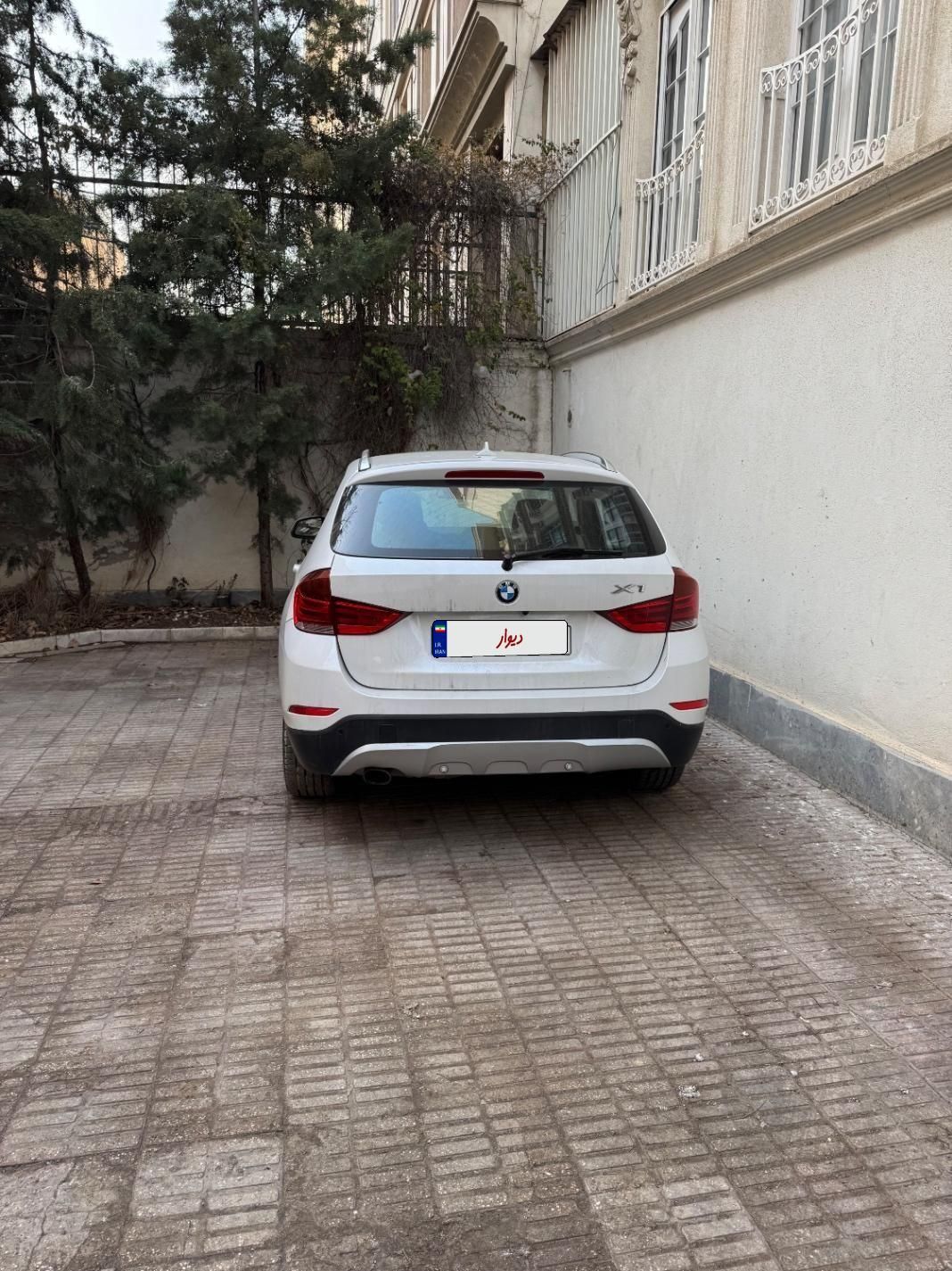 ب ام و X1 18 فول - 2015