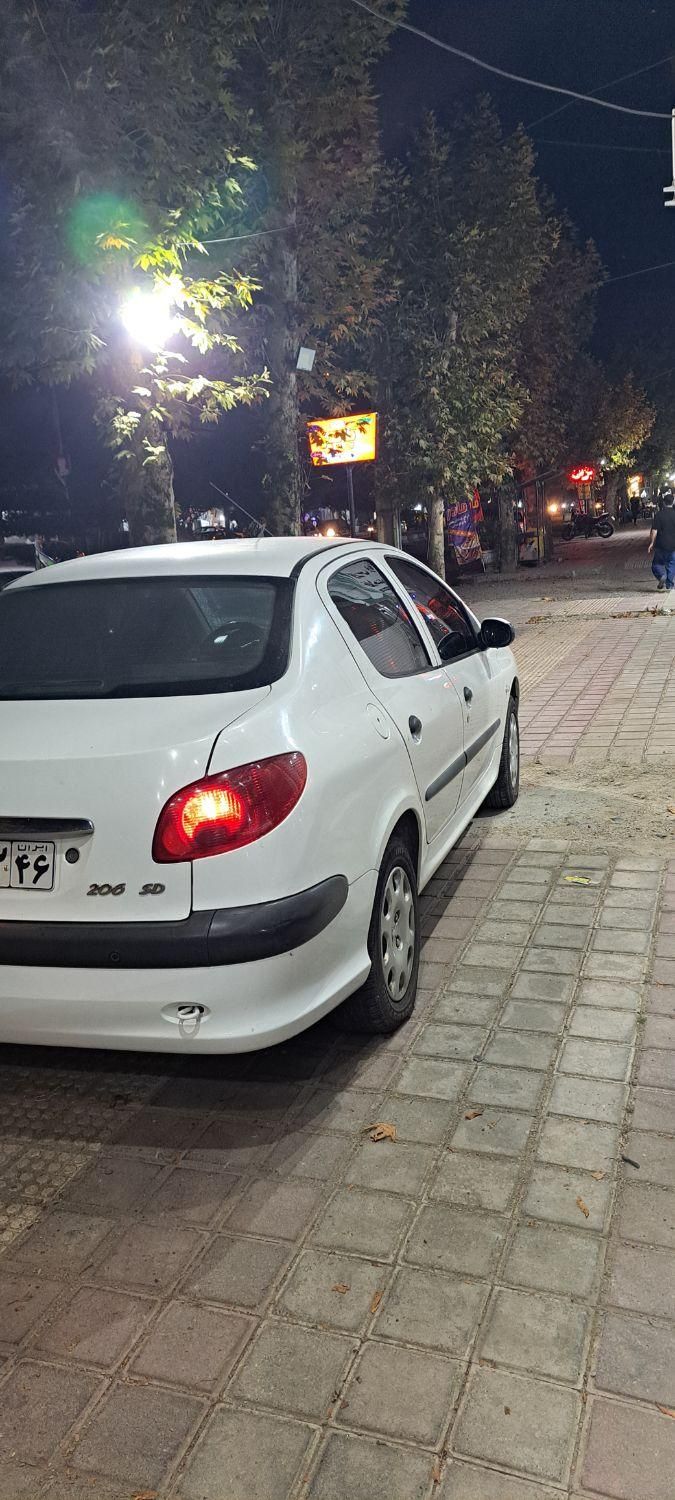 پژو ۲۰۶ صندوق دار v8 - 1395