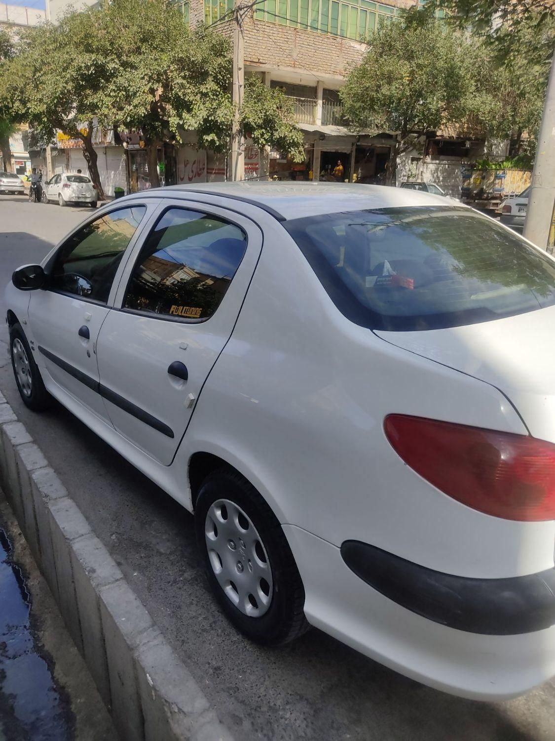 پژو ۲۰۶ صندوق دار v8 - 1394