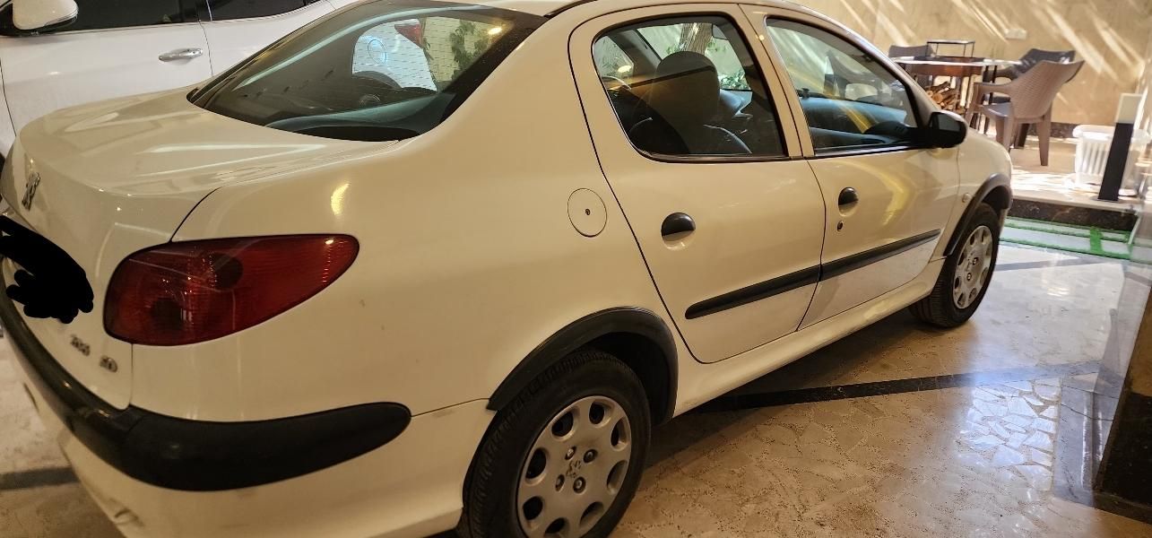 پژو ۲۰۶ صندوق دار v8 - 1394