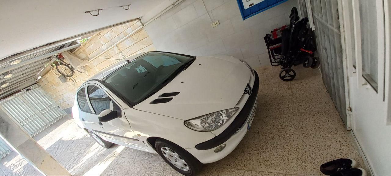 پژو ۲۰۶ صندوق دار v8 - 1394