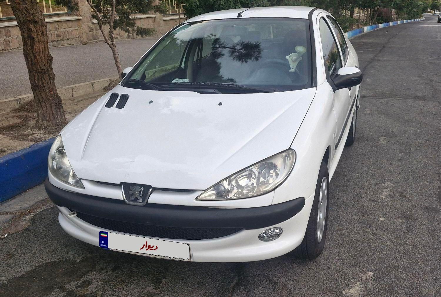 پژو ۲۰۶ صندوق دار v8 - 1394