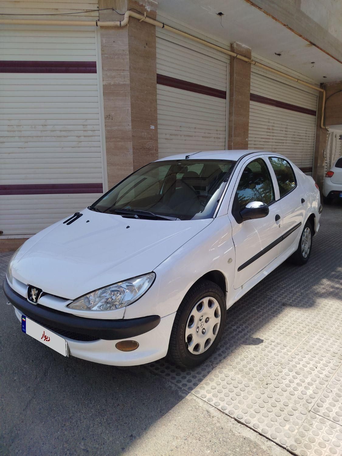 پژو ۲۰۶ صندوق دار v8 - 1392