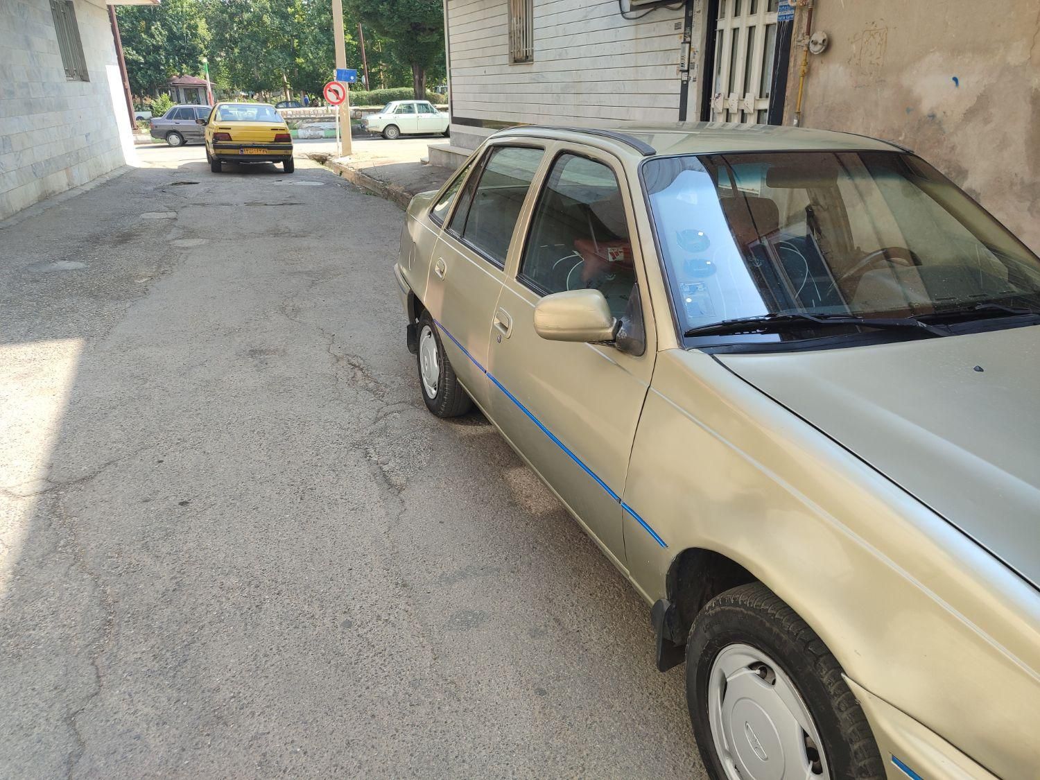دوو سیلو سدان - 1381