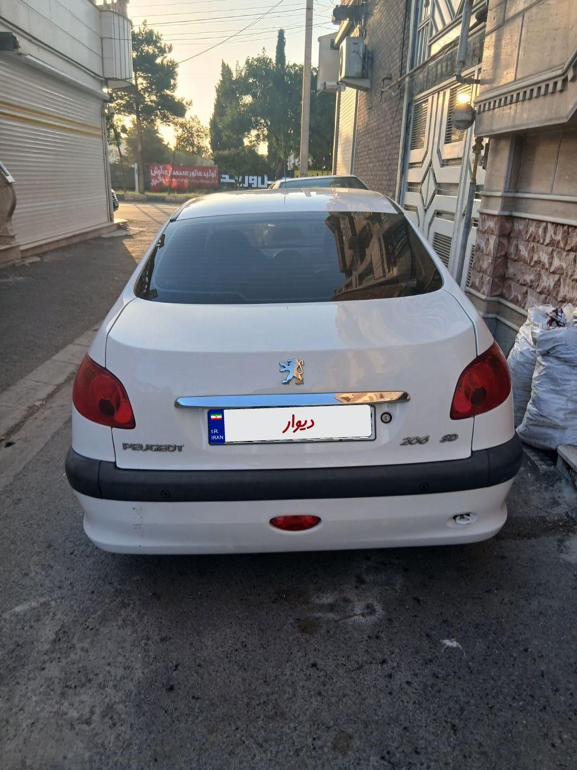 پژو ۲۰۶ صندوق دار v8 - 1395