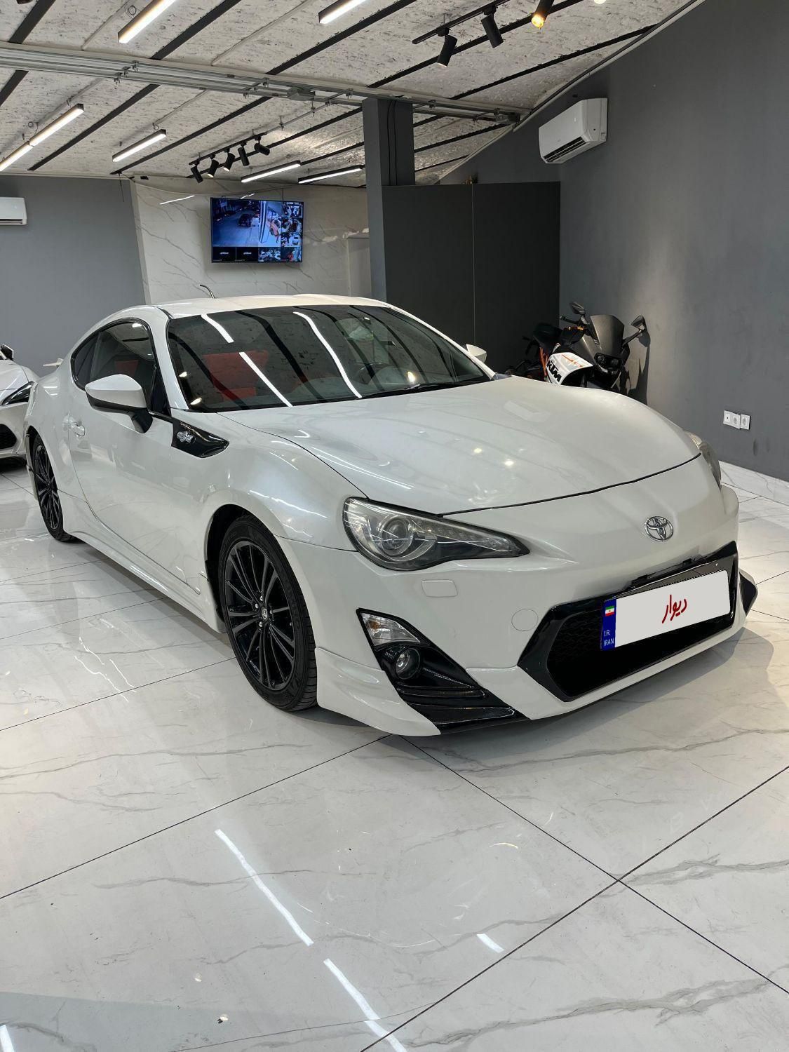 تویوتا GT 86 اتومات آپشنال - 2013