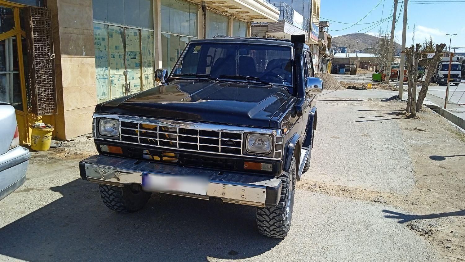 نیسان پاترول دو درب دنده‌ای - 1998