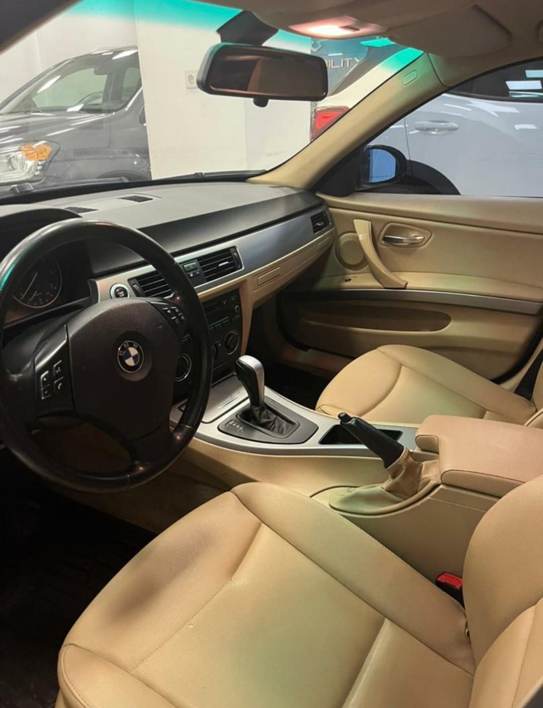 ب ام و سری 3 سدان 320i - 2008